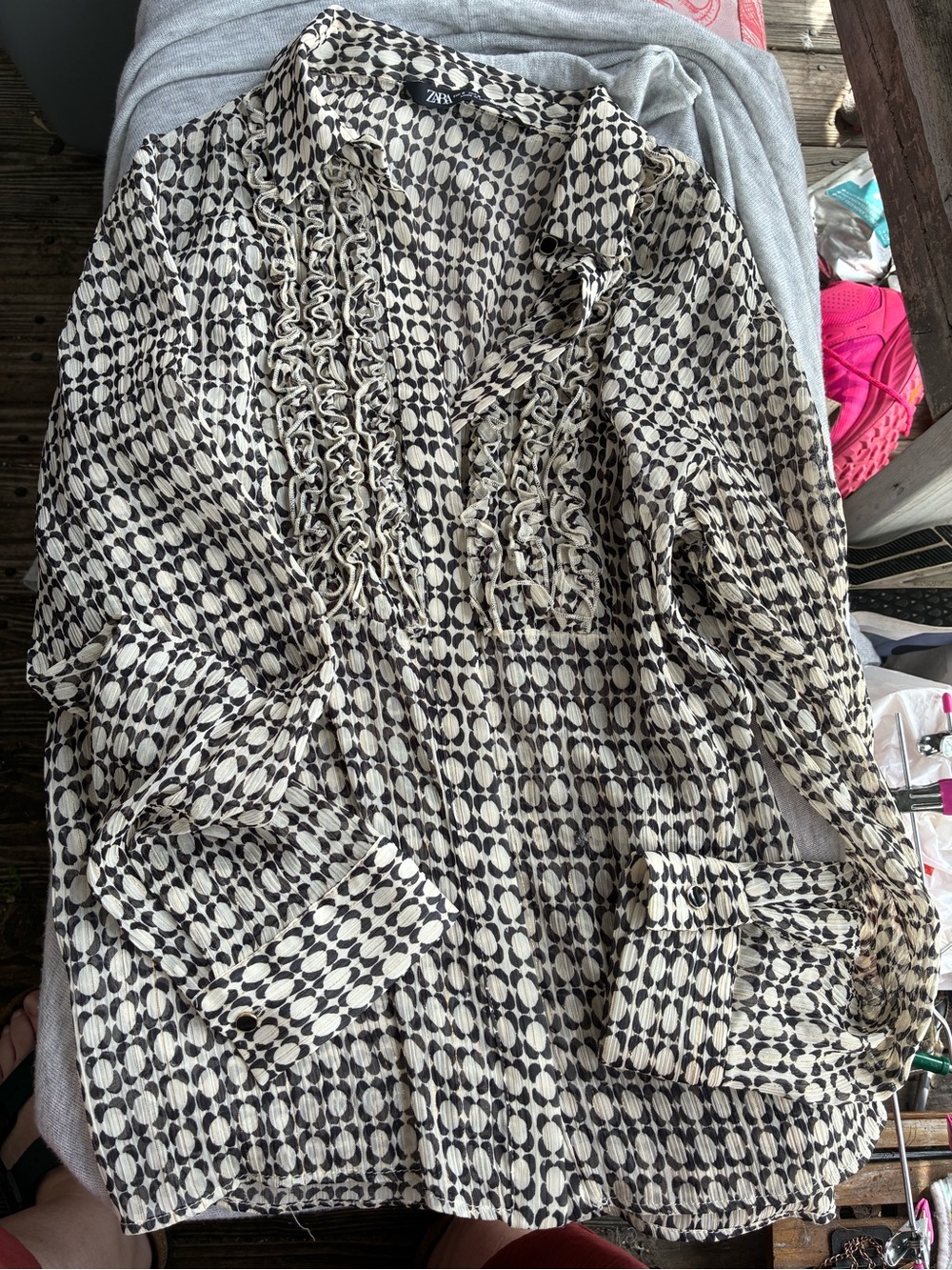 Zara - Picture 1 of 5